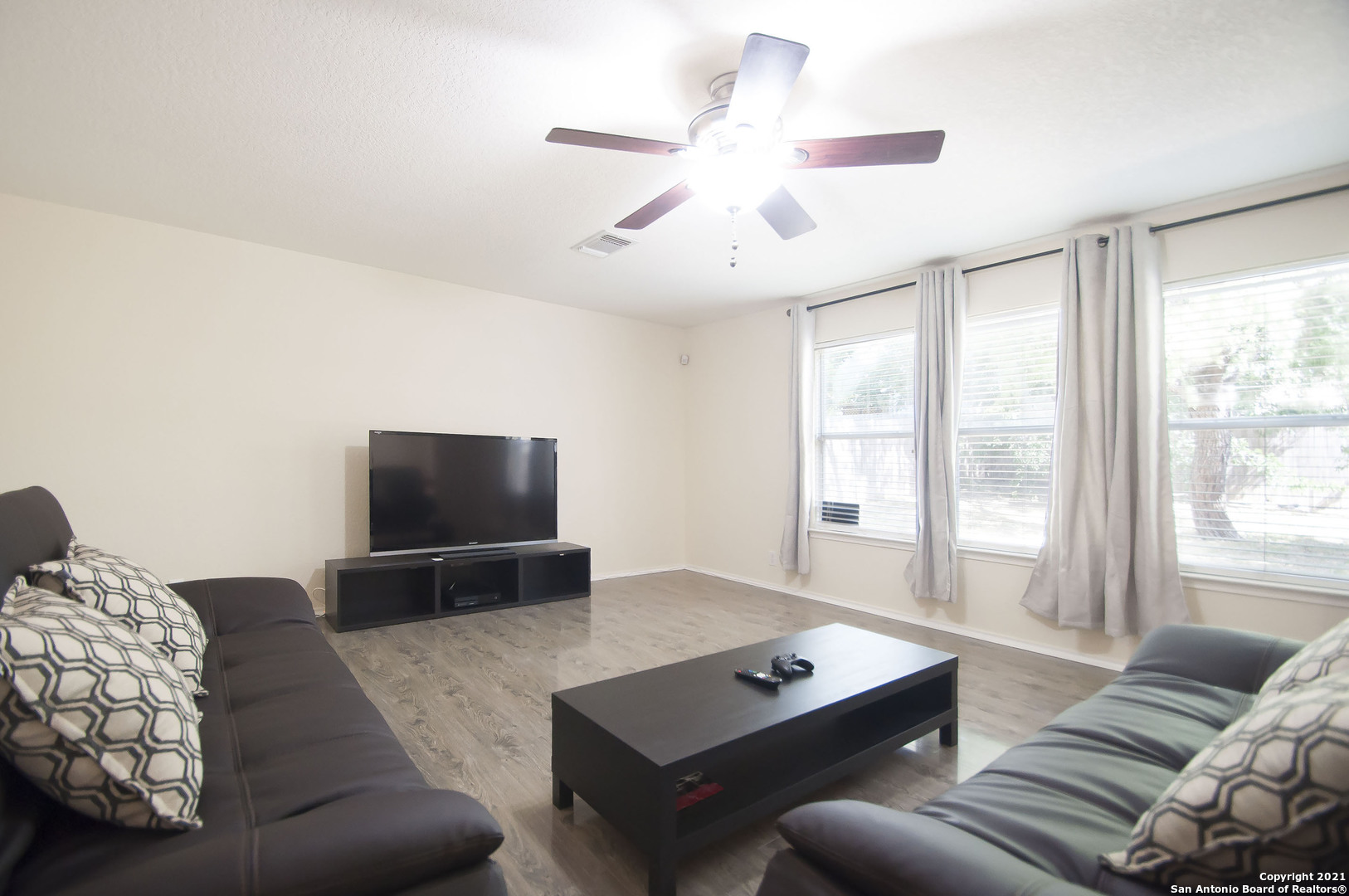 10106 Cedarcliff San Antonio TX 78245