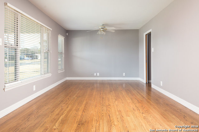 303 Schmeltzer San Antonio TX 78213