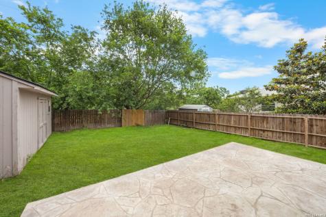 10438 Tiger Field San Antonio TX 78251