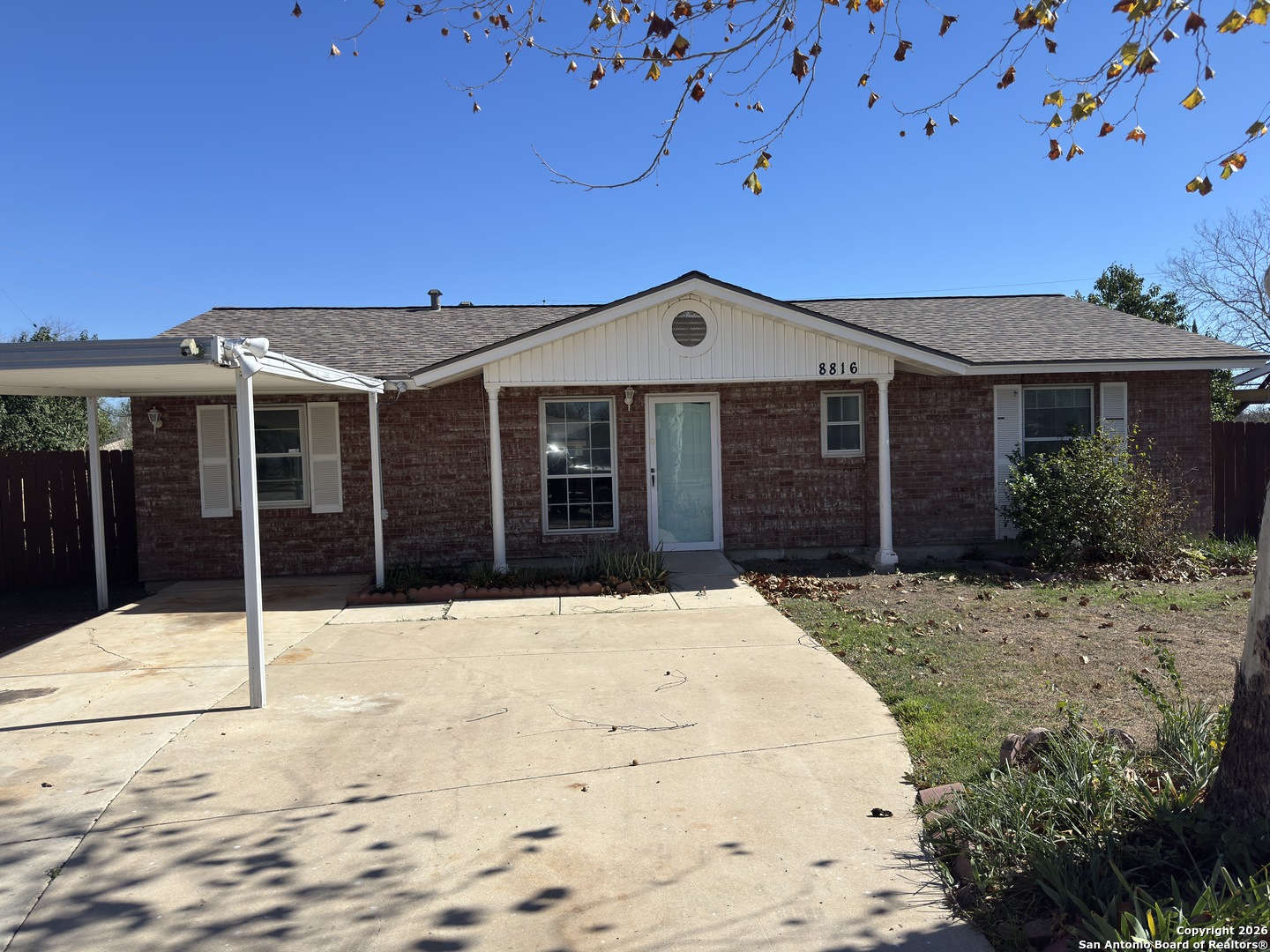 8816 Oakbrook San Antonio TX 78221