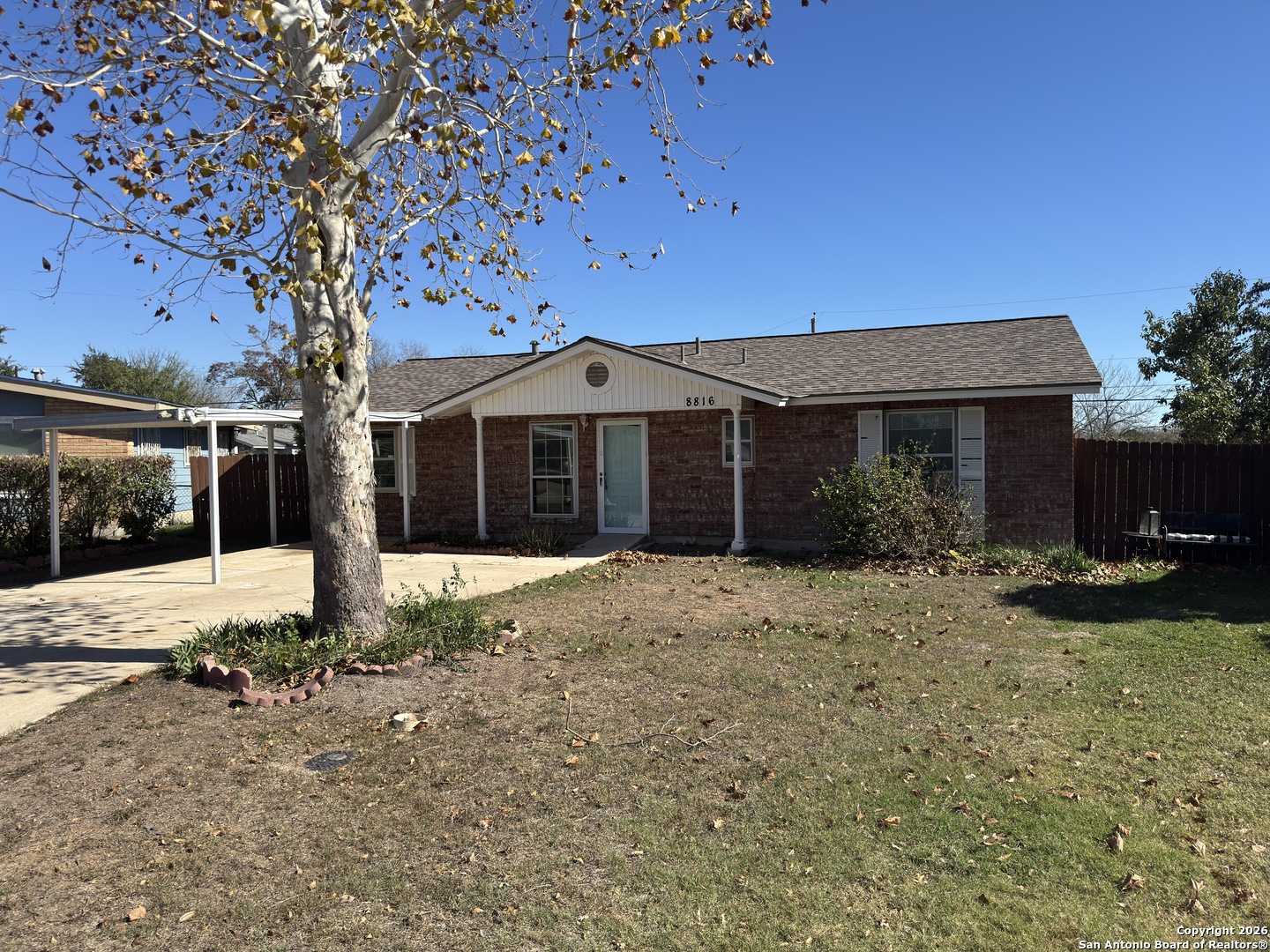 8816 Oakbrook San Antonio TX 78221
