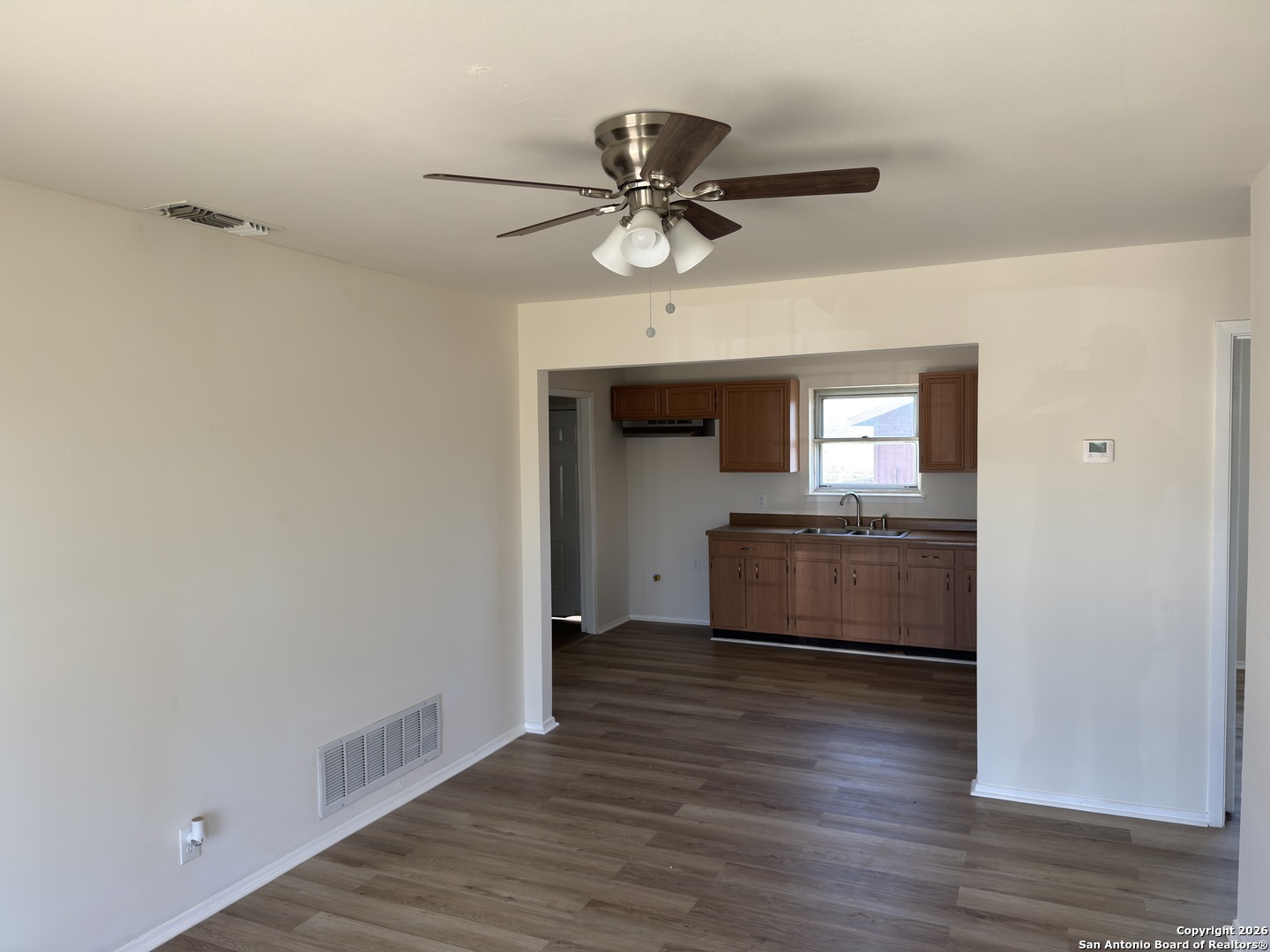 8816 Oakbrook San Antonio TX 78221