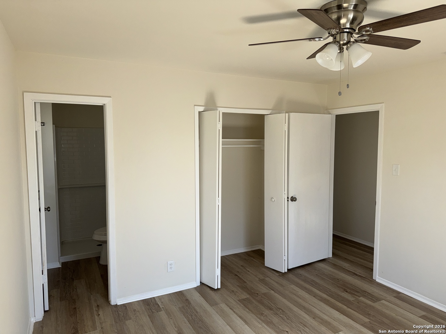 8816 Oakbrook San Antonio TX 78221