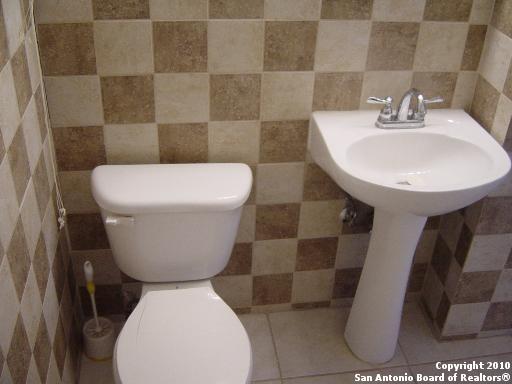454 Sharon Drive San Antonio TX 78216