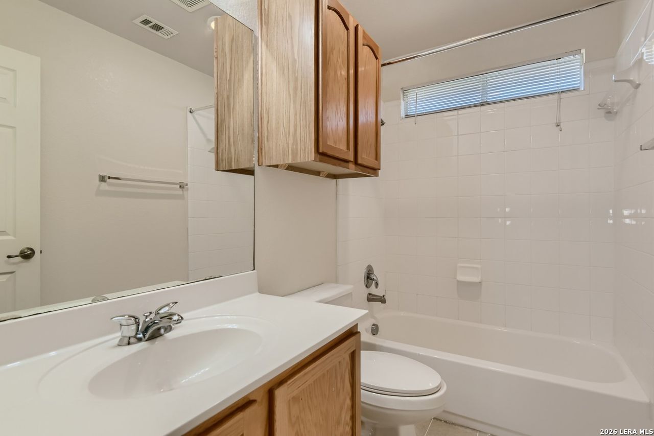 8919 Walnut Springs Universal City TX 78148