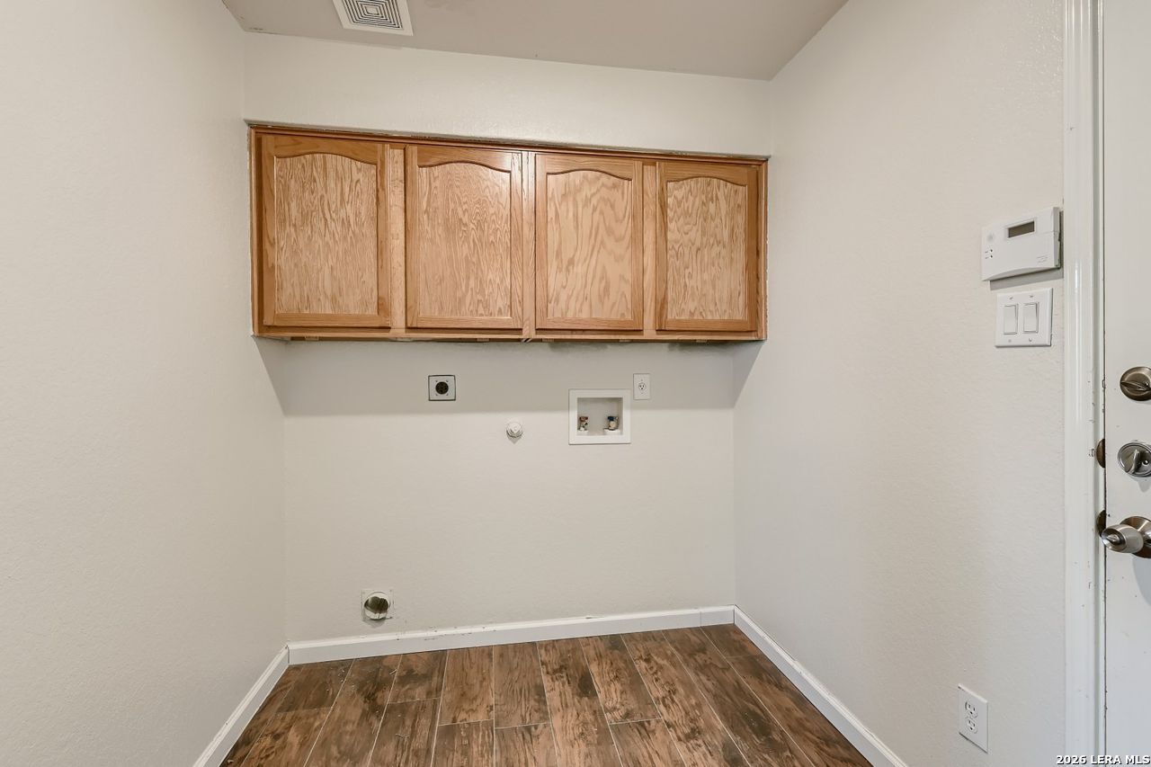 8919 Walnut Springs Universal City TX 78148