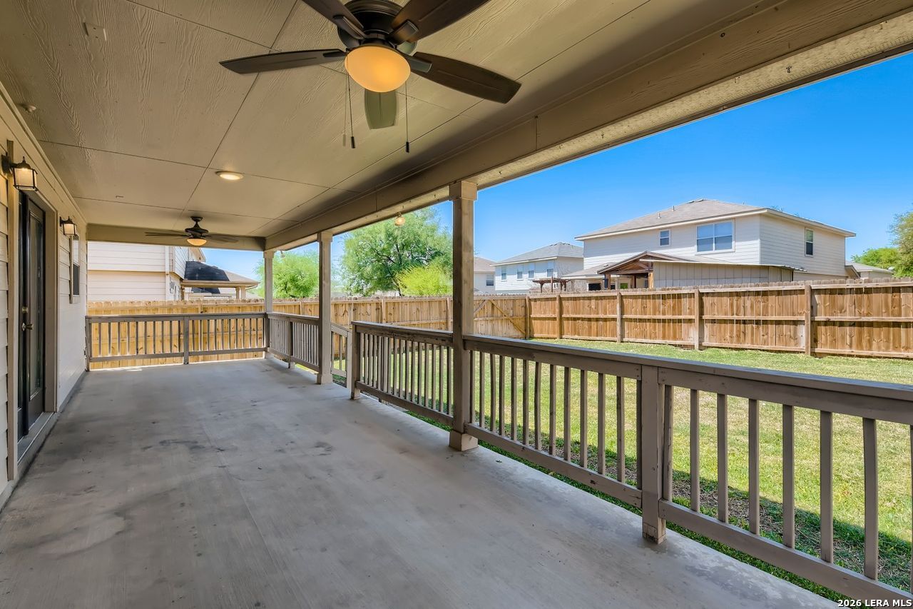 8919 Walnut Springs Universal City TX 78148