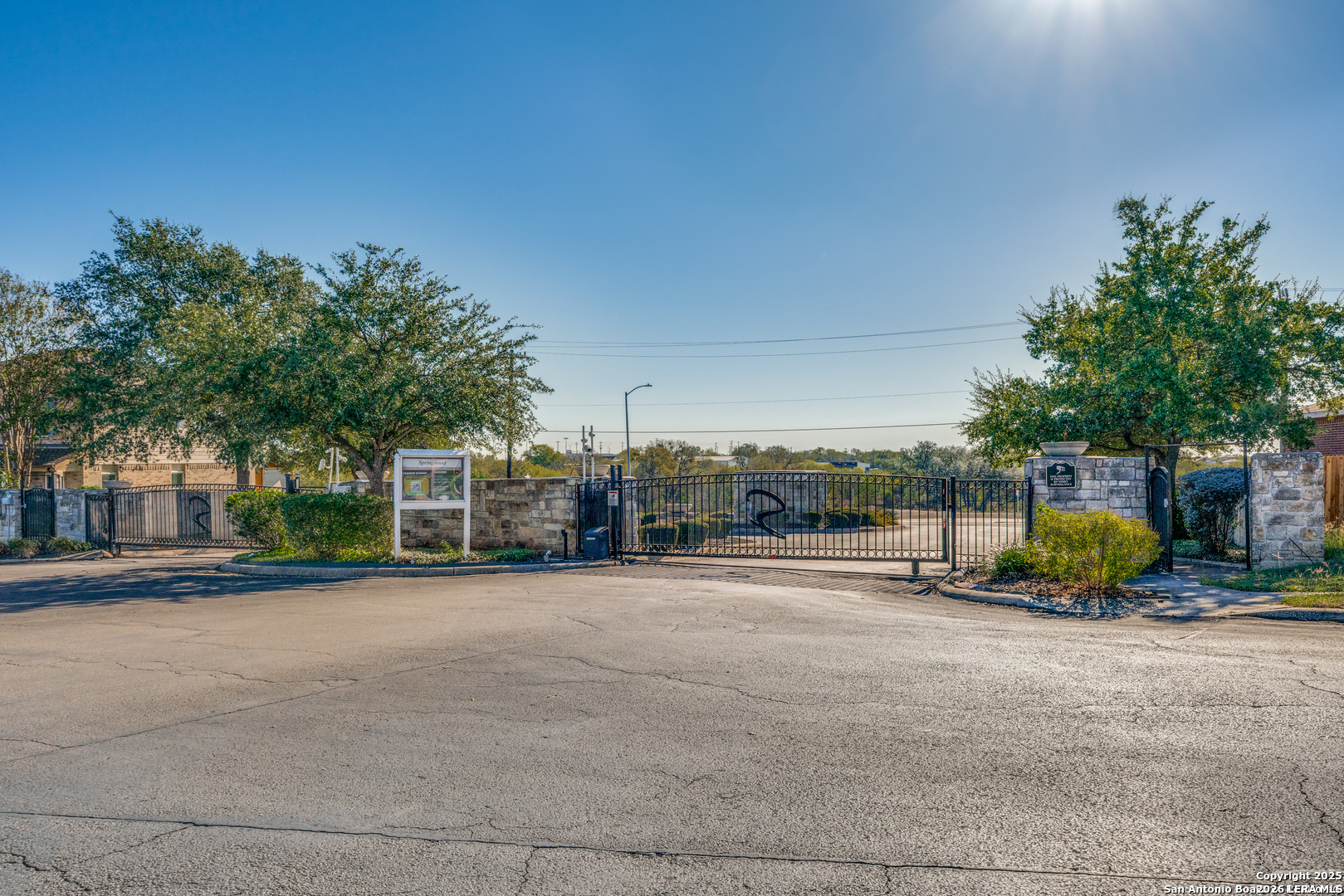 8919 Walnut Springs Universal City TX 78148