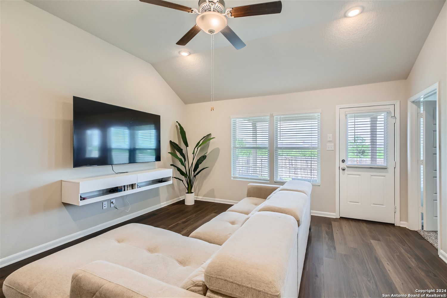 7010 Flint Canyon San Antonio TX 78253