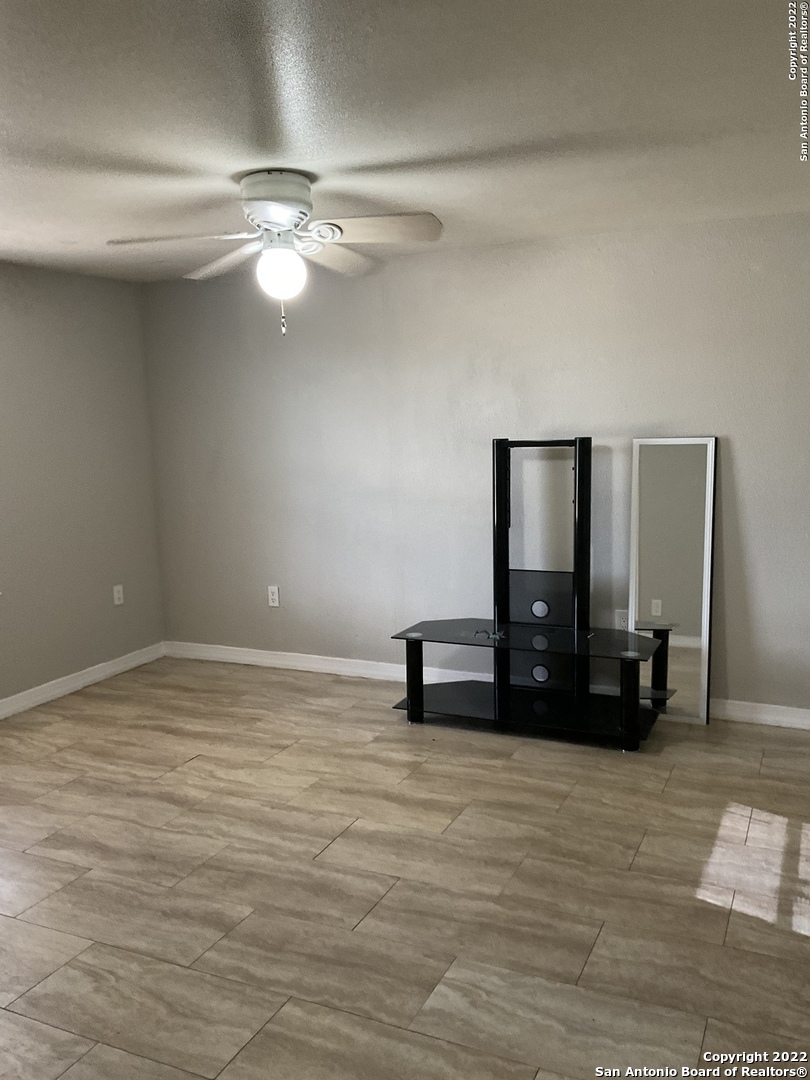 11916 Grapevine Street San Antonio TX 78245