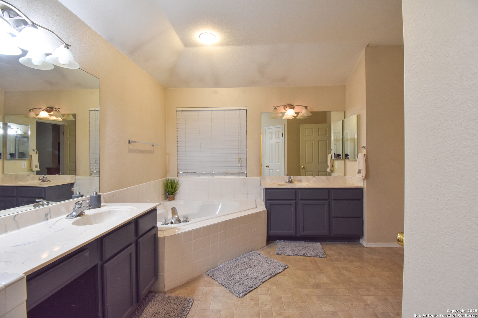 222 Tapwood Lane Cibolo TX 78108