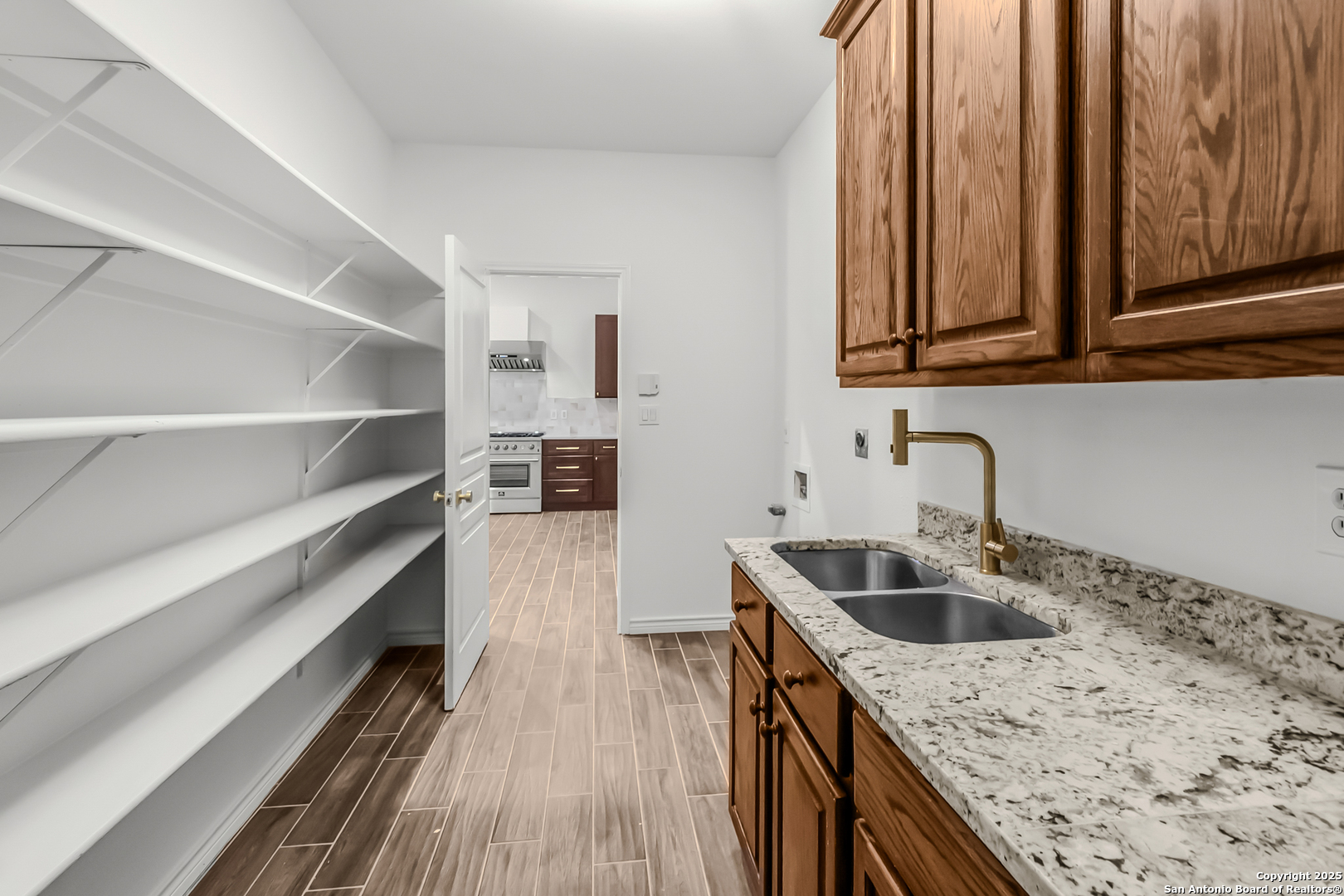 111 Westwood Way San Antonio TX 78218