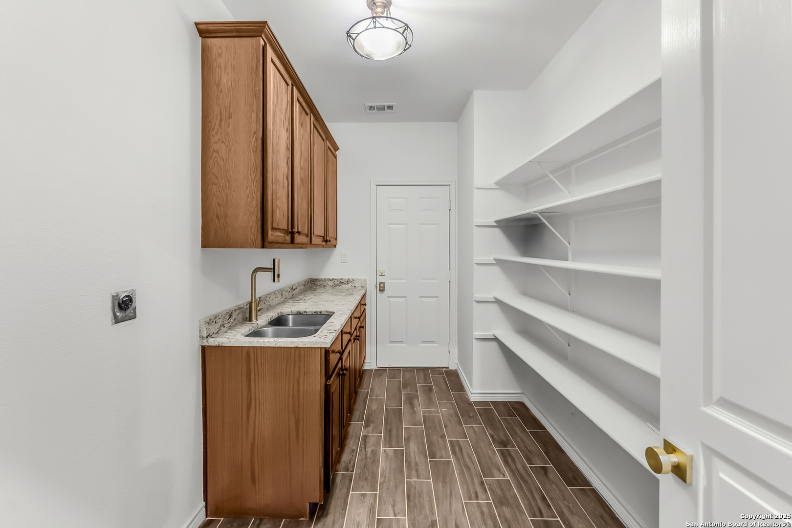 111 Westwood Way San Antonio TX 78218