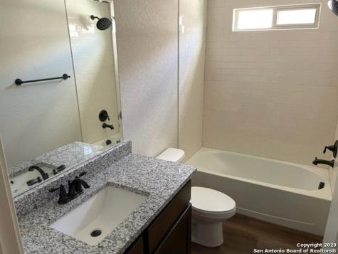 10317 Lynwood Village San Antonio TX 78245