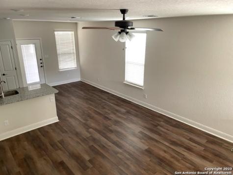 10317 Lynwood Village San Antonio TX 78245