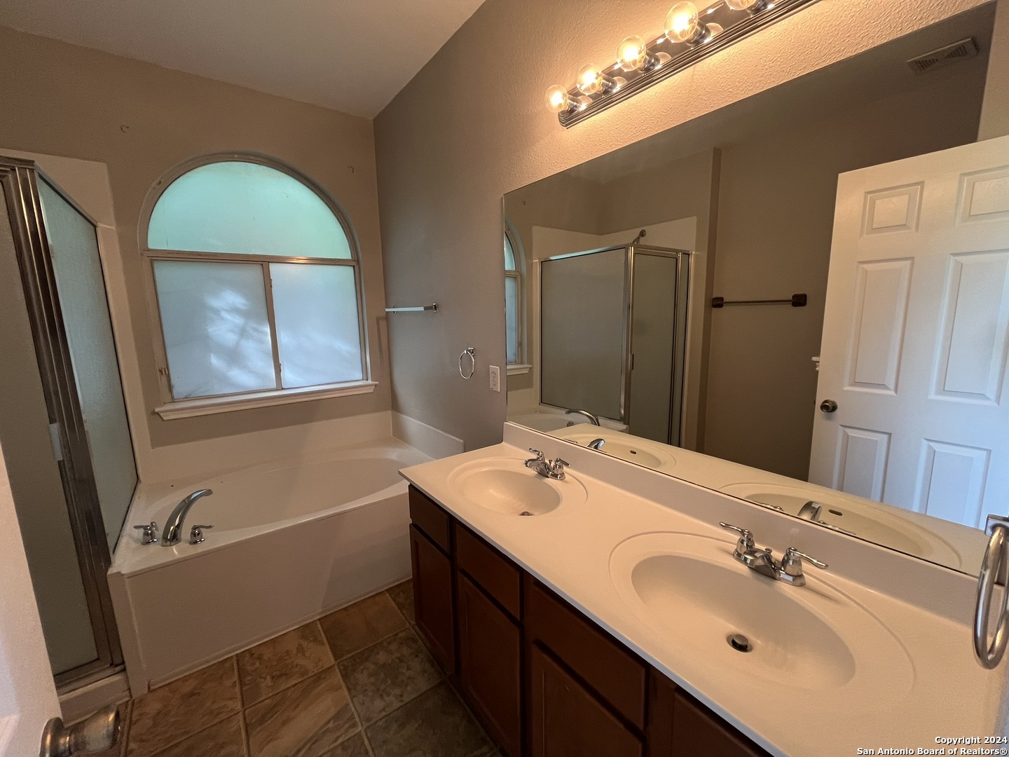 5302 Lowry Peterson San Antonio TX 78227