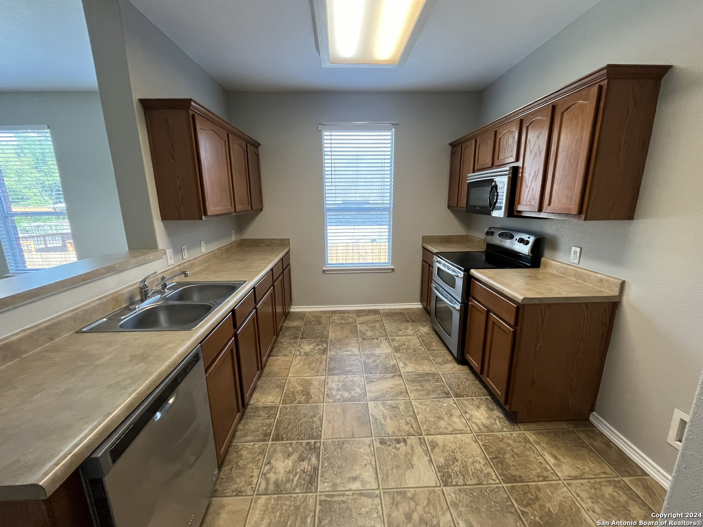5302 Lowry Peterson San Antonio TX 78227