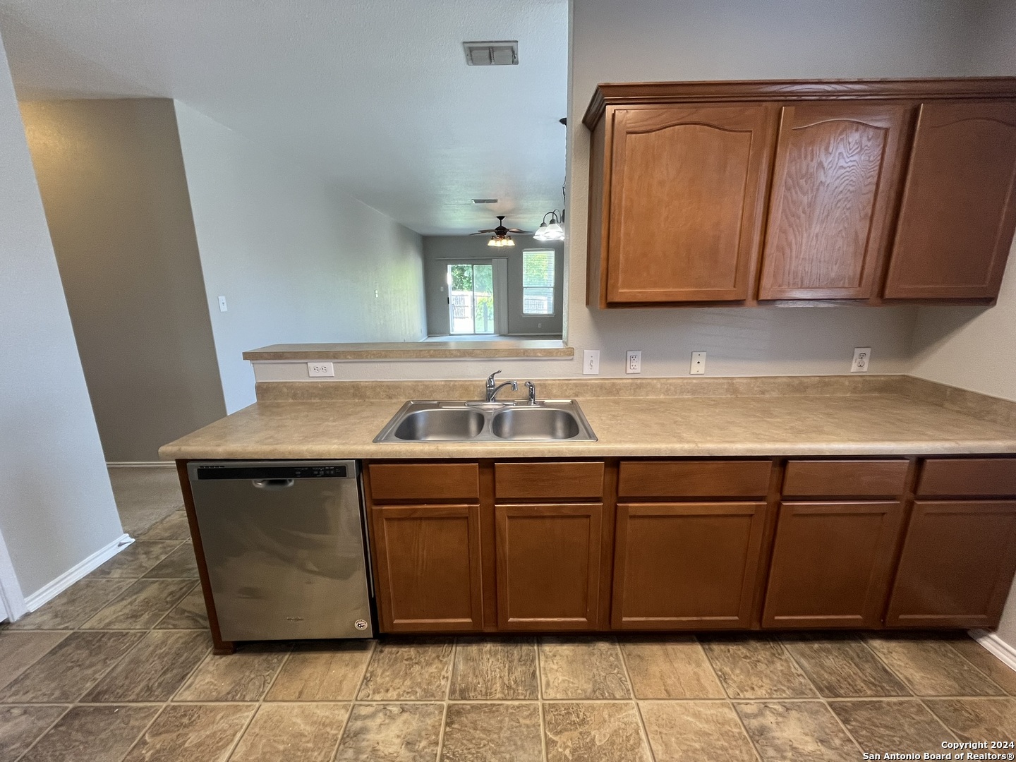 5302 Lowry Peterson San Antonio TX 78227
