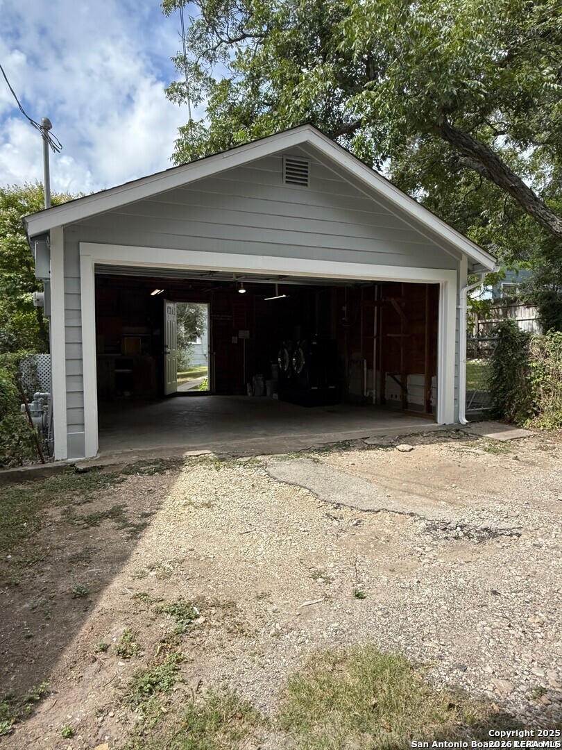 317 Blue Bonnet Boulevard Alamo Heights TX 78209