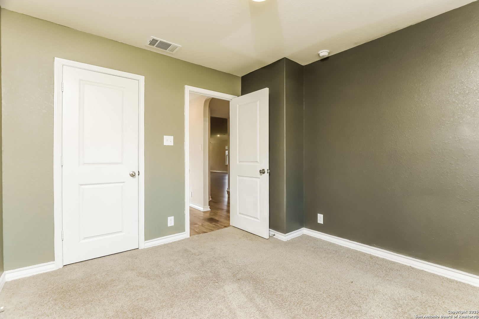 6830 Whisper Grove San Antonio TX 78252