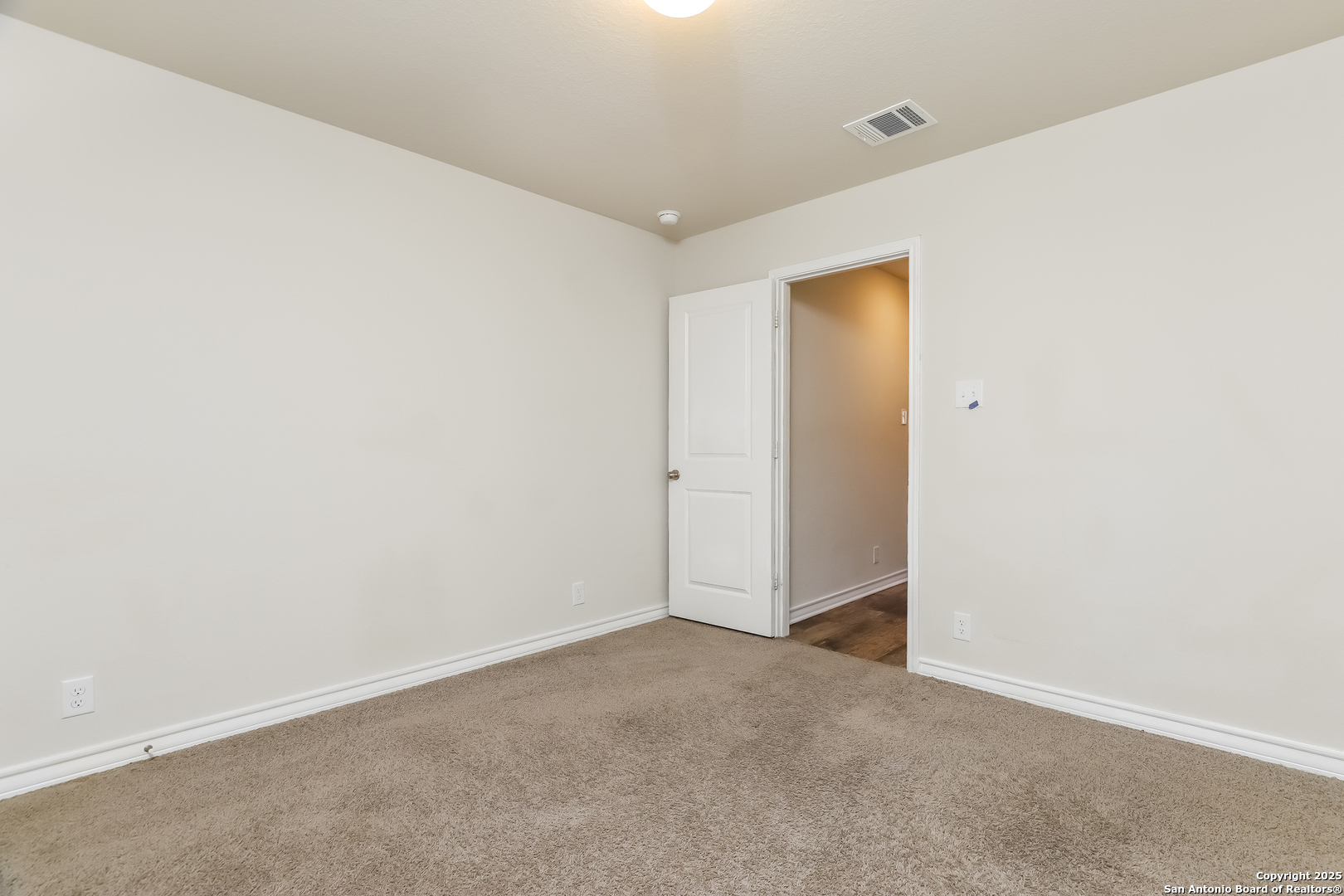 6830 Whisper Grove San Antonio TX 78252