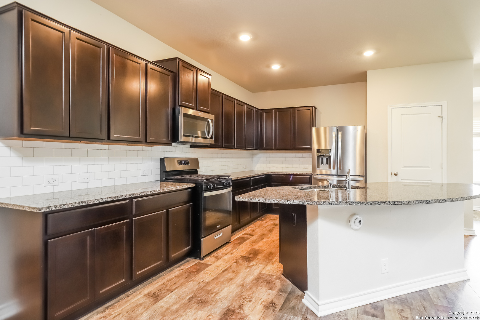 6830 Whisper Grove San Antonio TX 78252