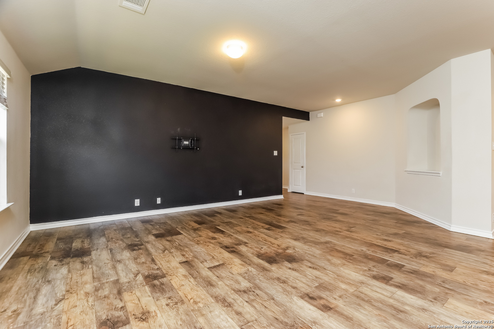 6830 Whisper Grove San Antonio TX 78252