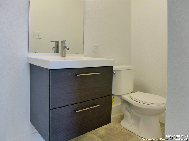 432 S Olive Street San Antonio TX 78203
