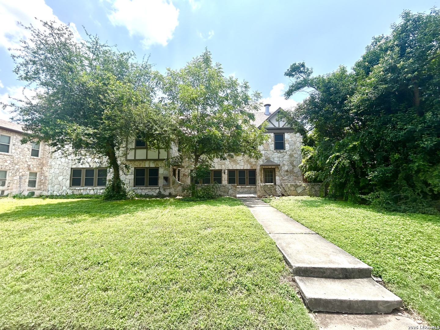 218 E Rosewood Avenue San Antonio TX 78212
