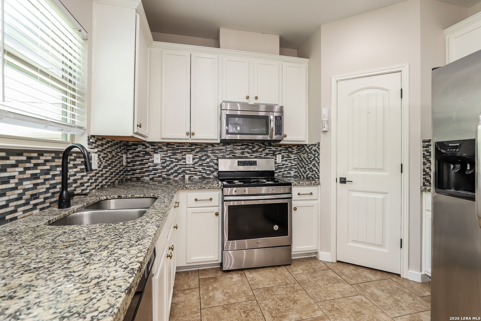 1330 Plaza Lake San Antonio TX 78245