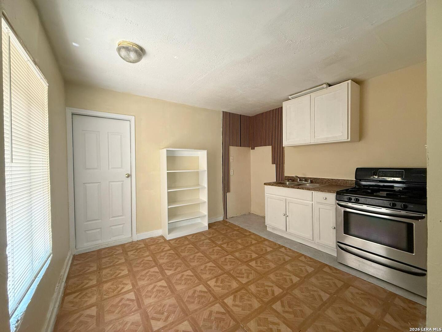 1741 Sacramento San Antonio TX 78201