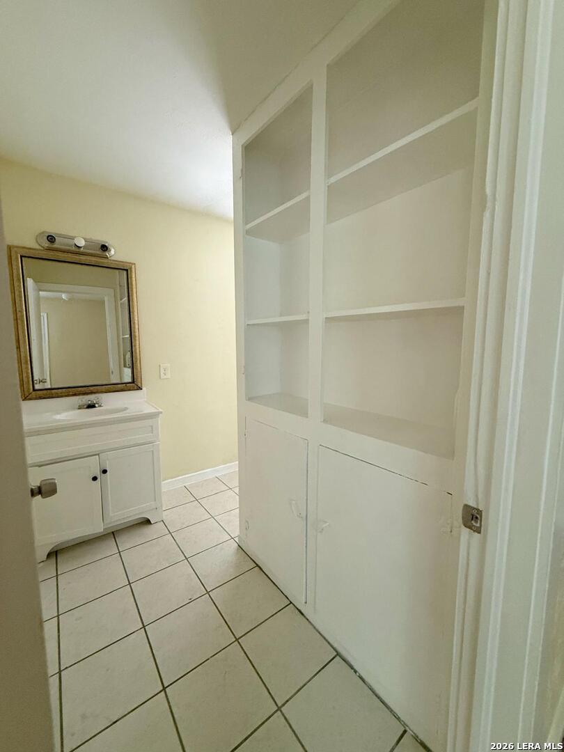 1741 Sacramento San Antonio TX 78201