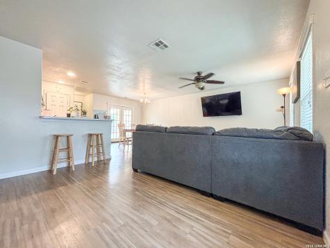 1009 Mellow Breeze New Braunfels TX 78130