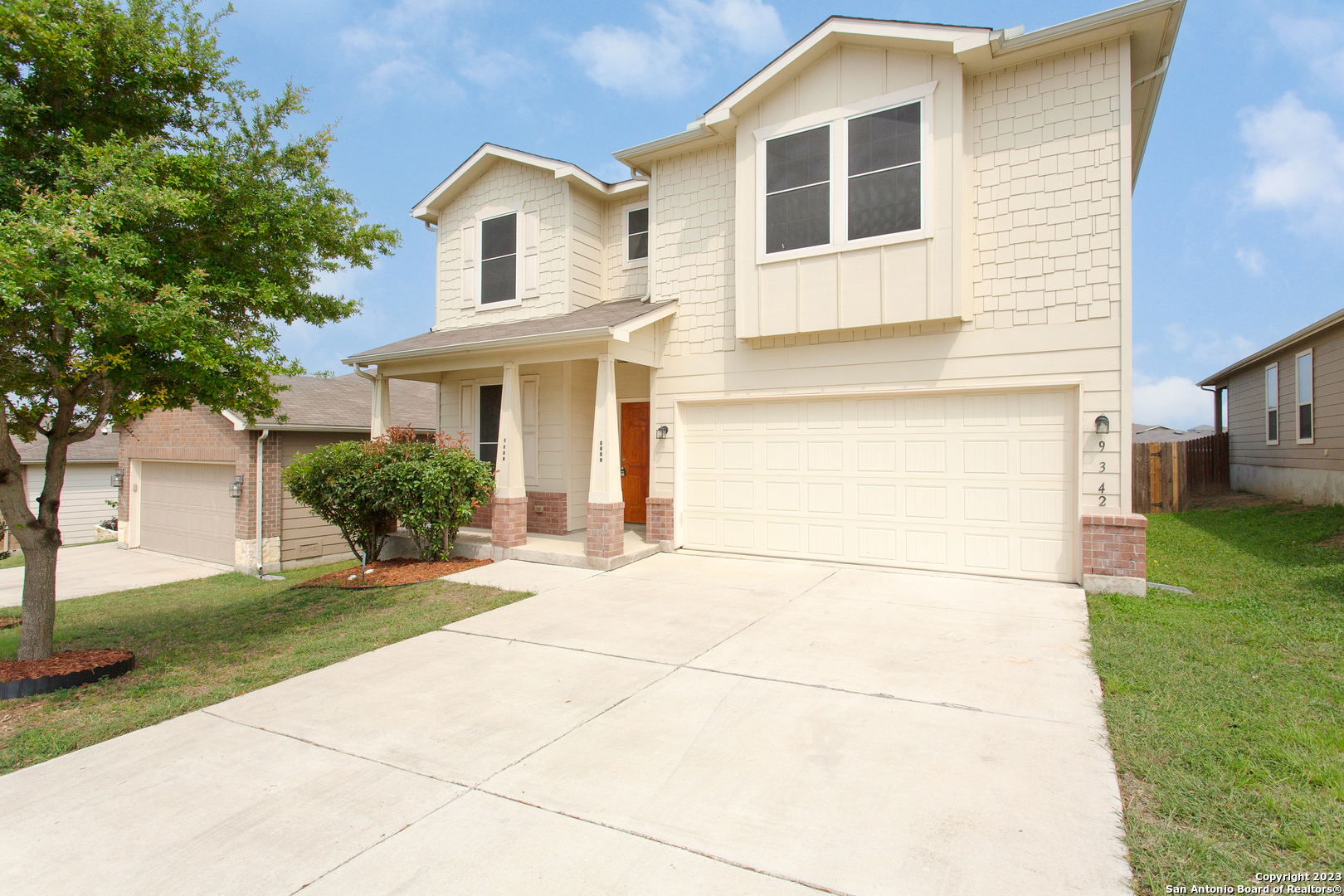 9342 Fisherman Port Converse TX 78109