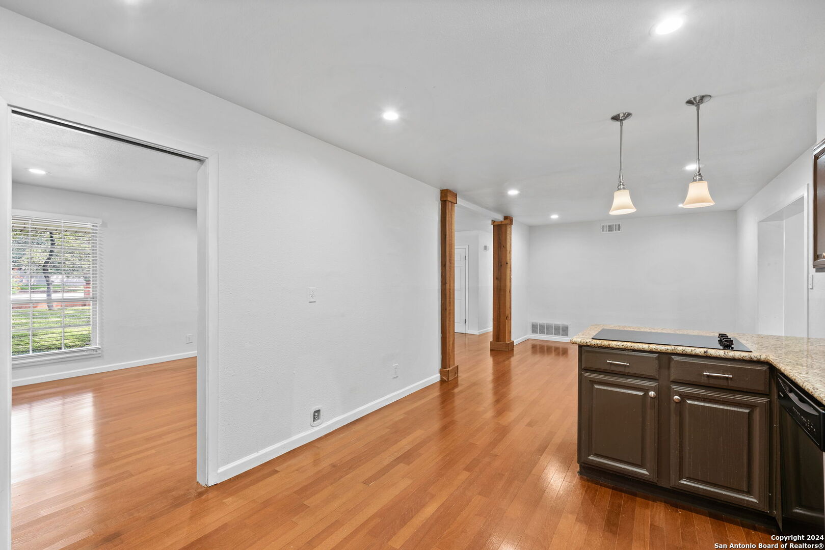 202 Donella Drive Hollywood Park TX 78232