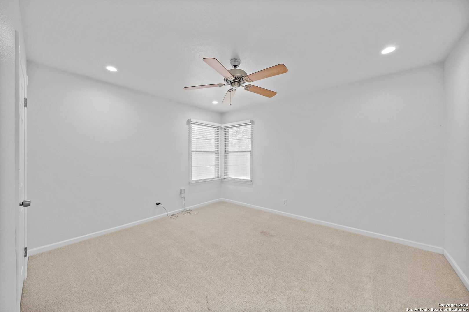 202 Donella Drive Hollywood Park TX 78232