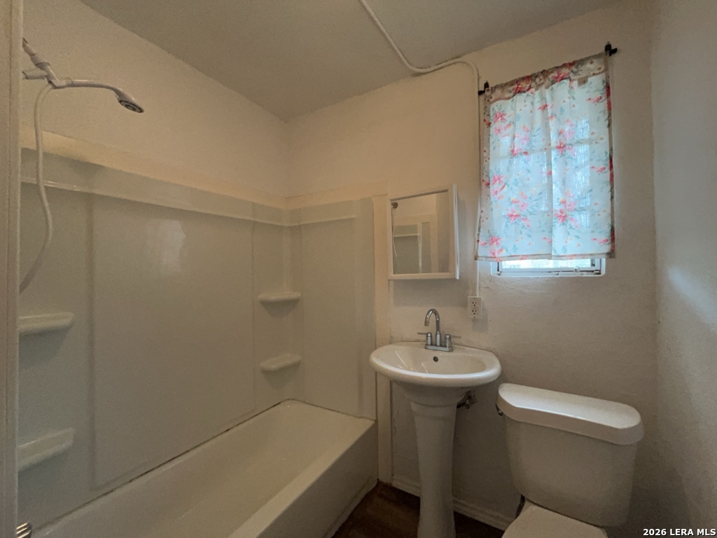 1142 W Villaret Boulevard San Antonio TX 78224