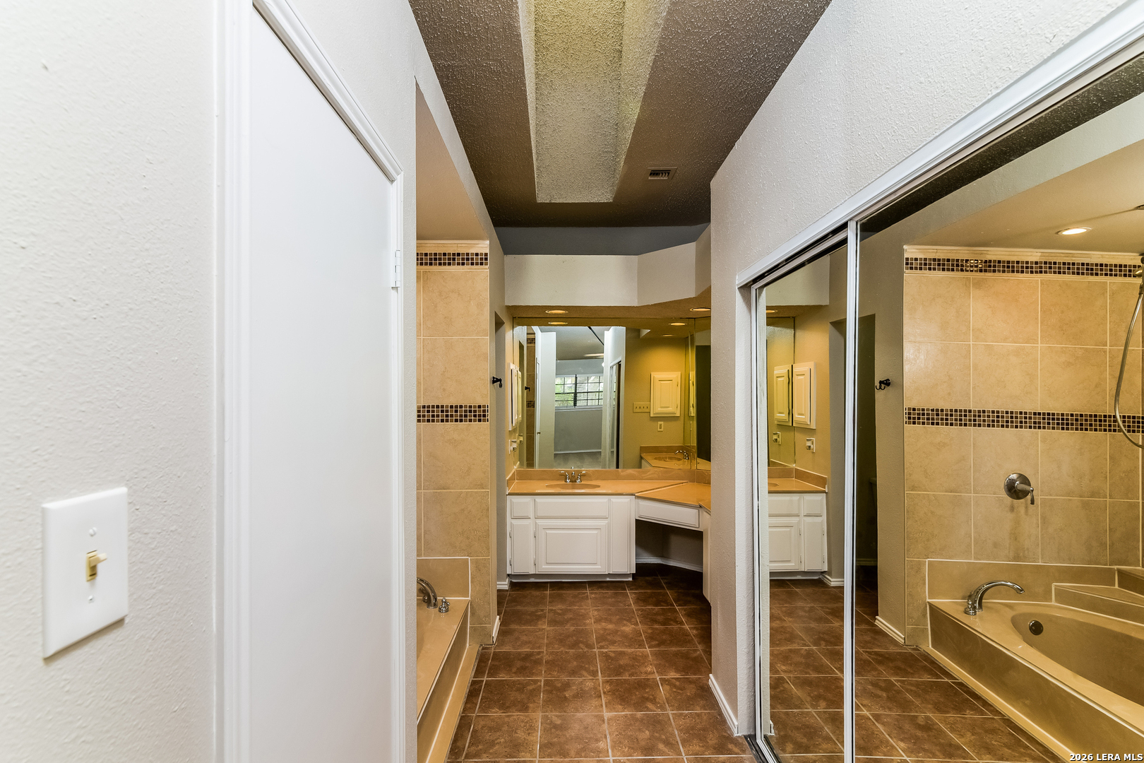 303 Mountain Echo San Antonio TX 78260