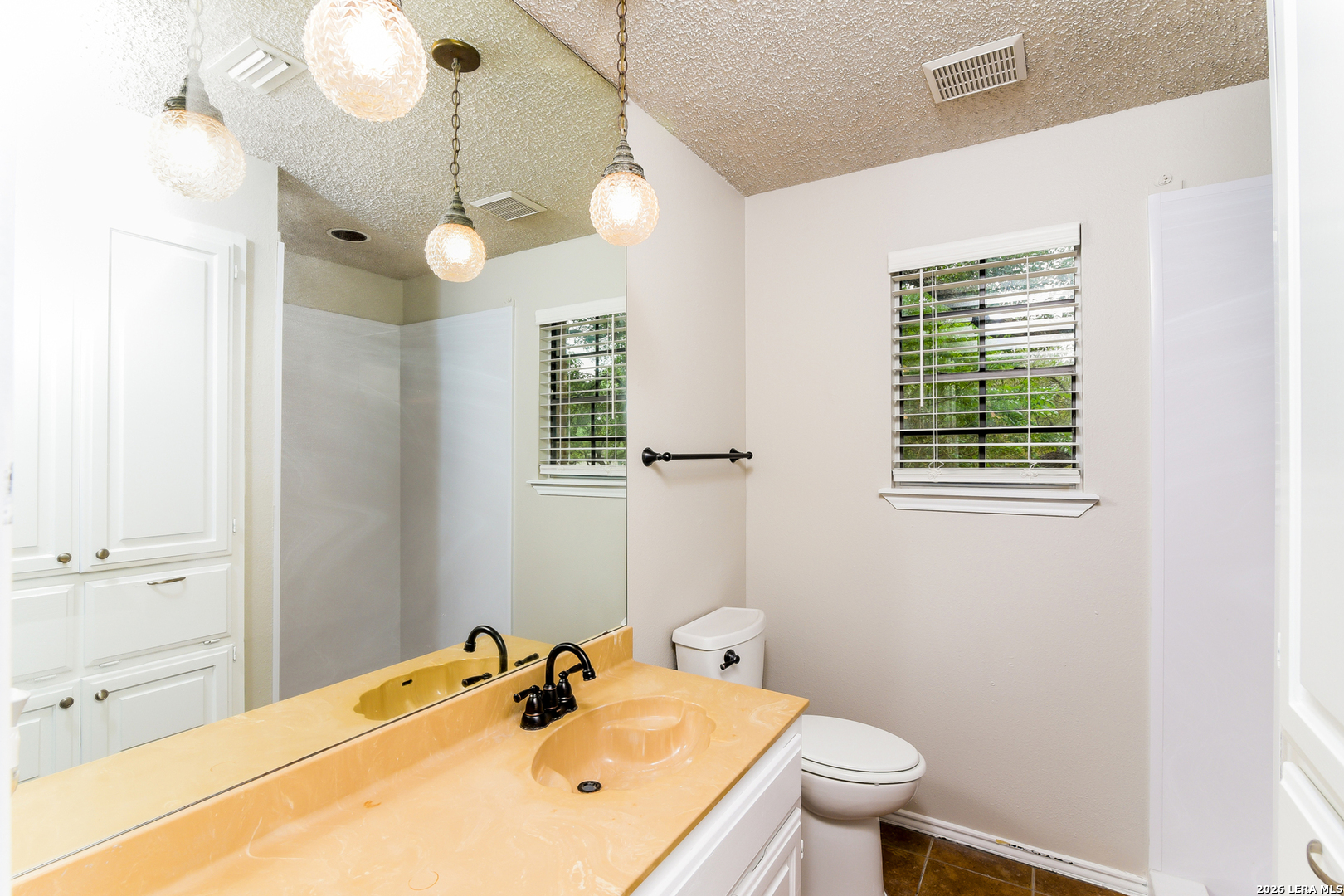 303 Mountain Echo San Antonio TX 78260