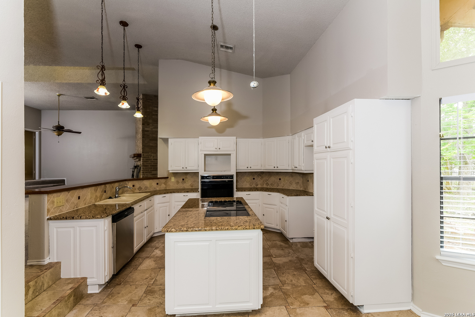 303 Mountain Echo San Antonio TX 78260
