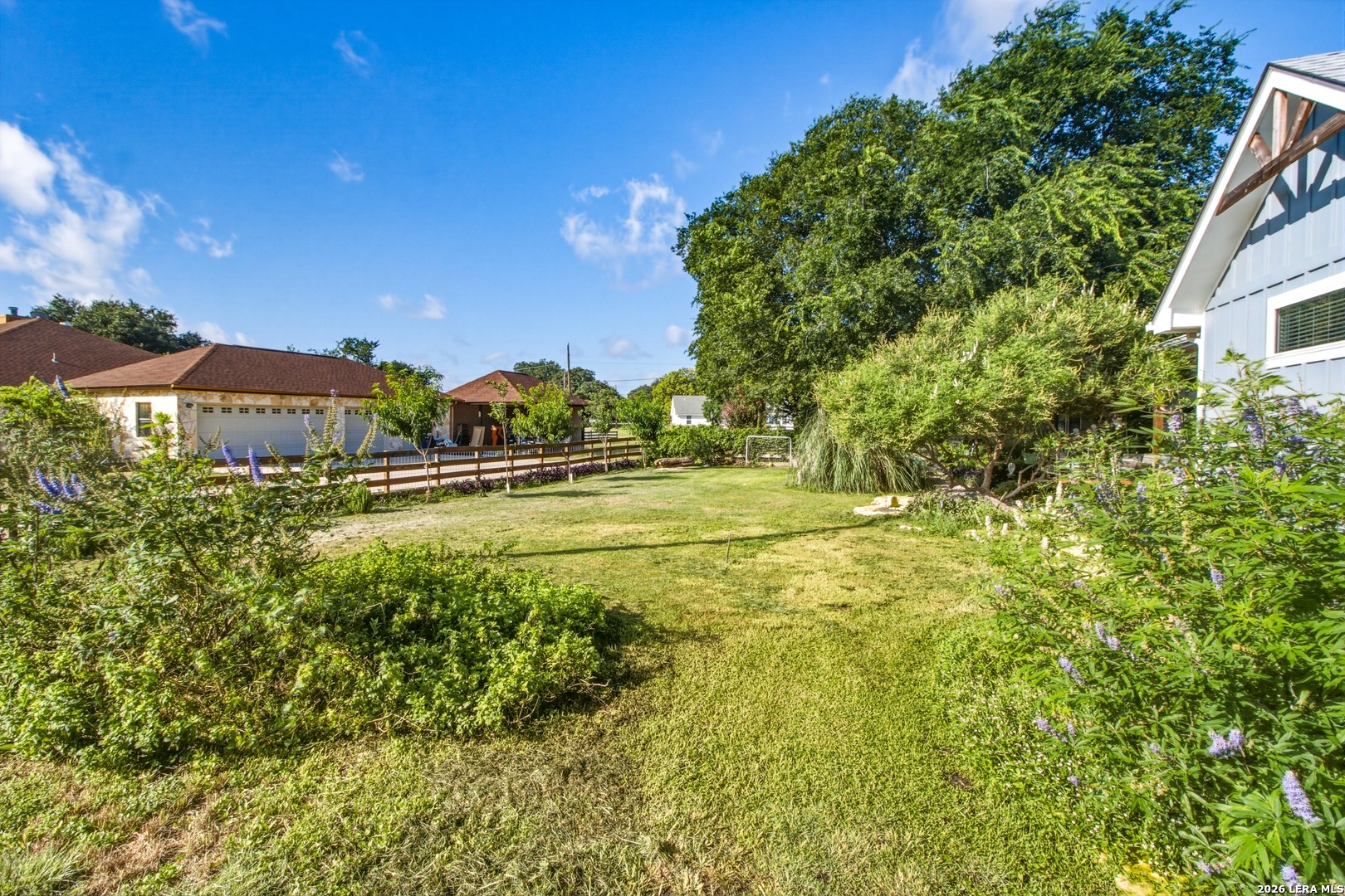 124 Creekwood Bandera TX 78003