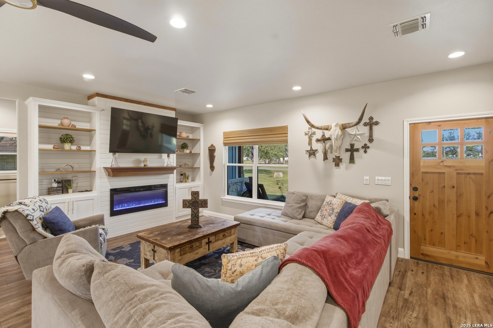 124 Creekwood Bandera TX 78003