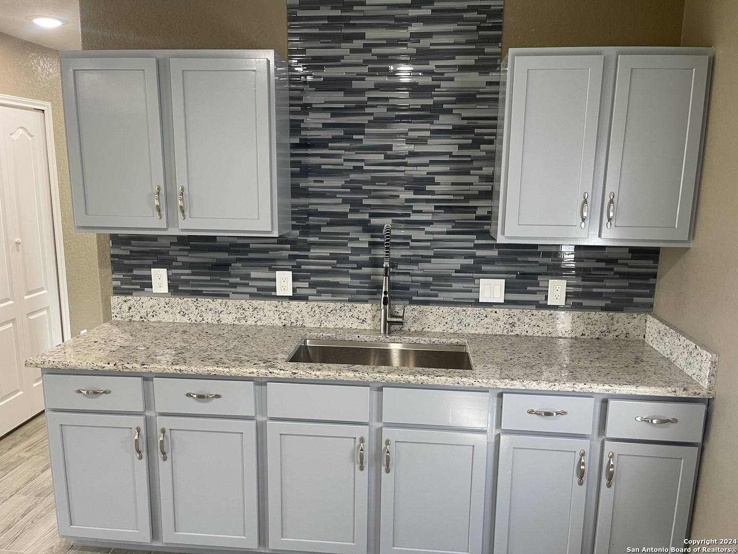 2710 Hicks Avenue San Antonio TX 78210