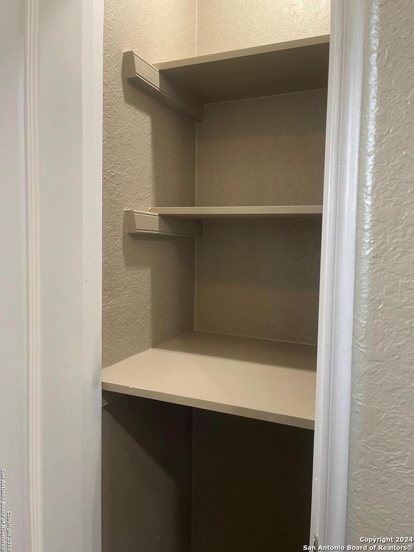 2710 Hicks Avenue San Antonio TX 78210