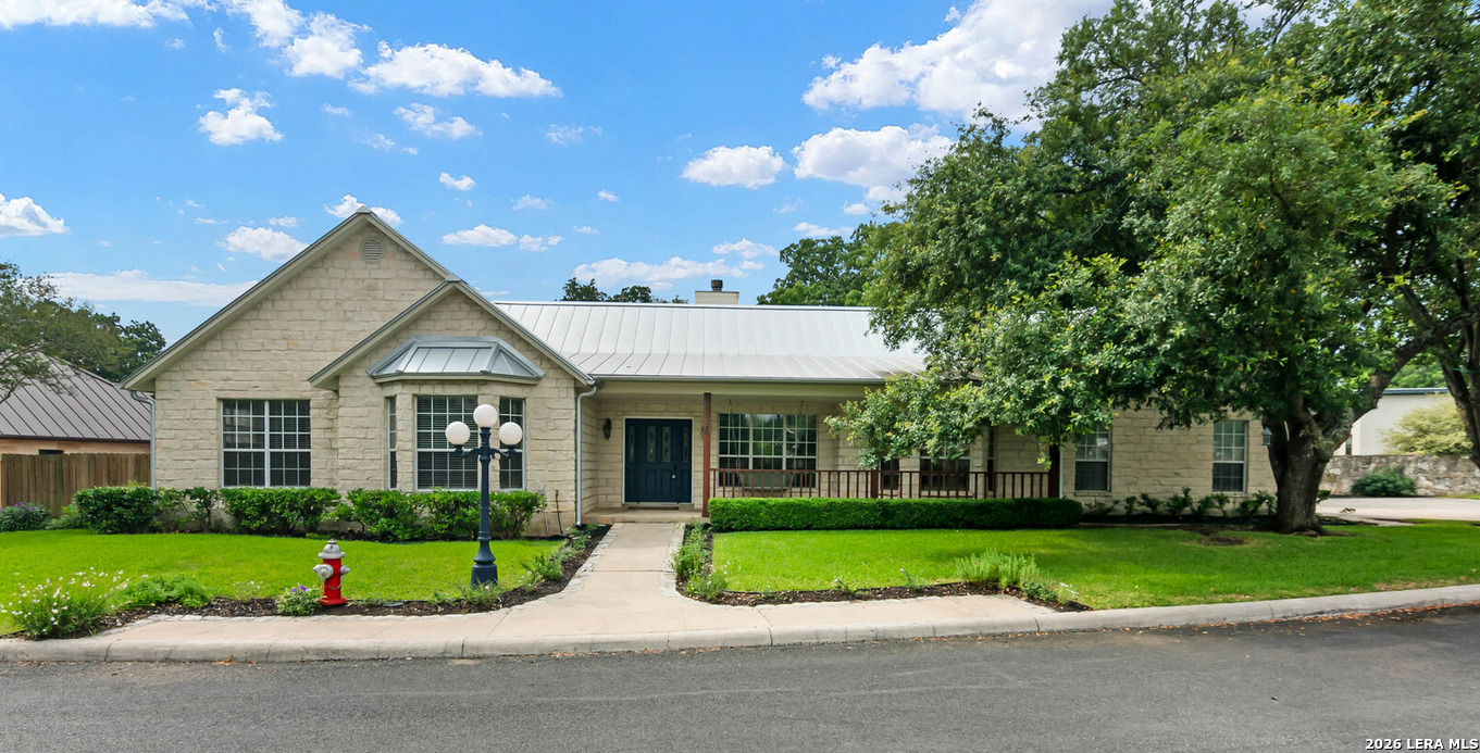 305 E Hosack Street Boerne TX 78006