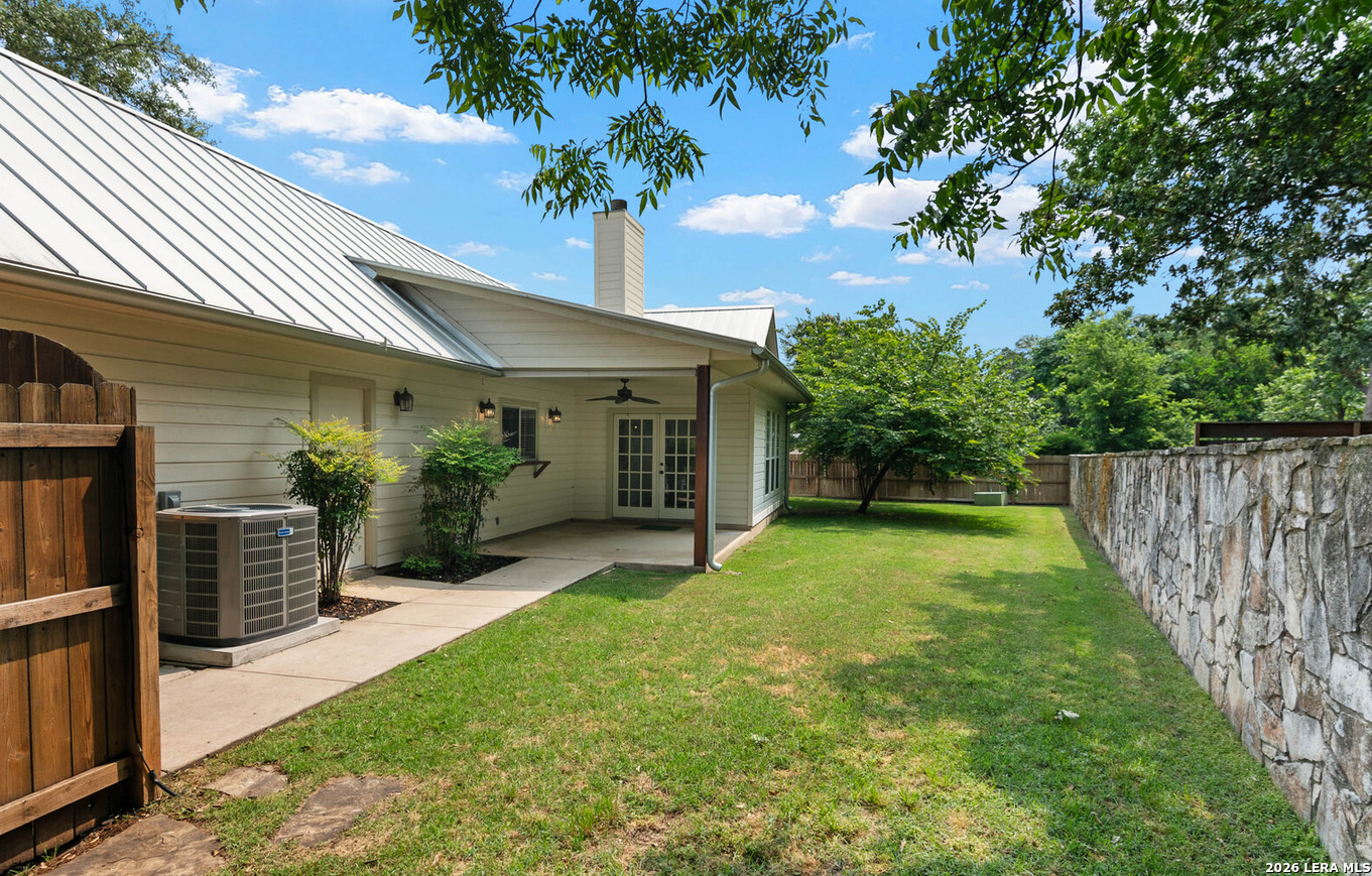 305 E Hosack Street Boerne TX 78006