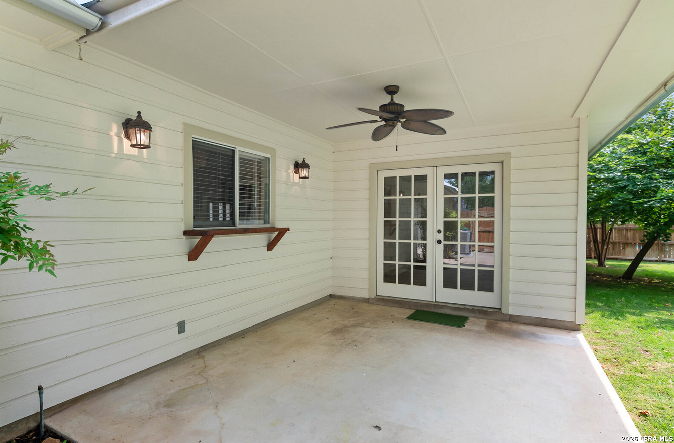 305 E Hosack Street Boerne TX 78006