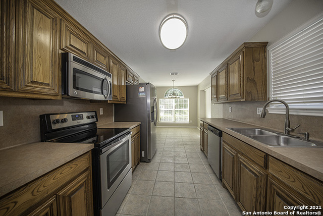 6507 Ithaca Forest San Antonio TX 78239