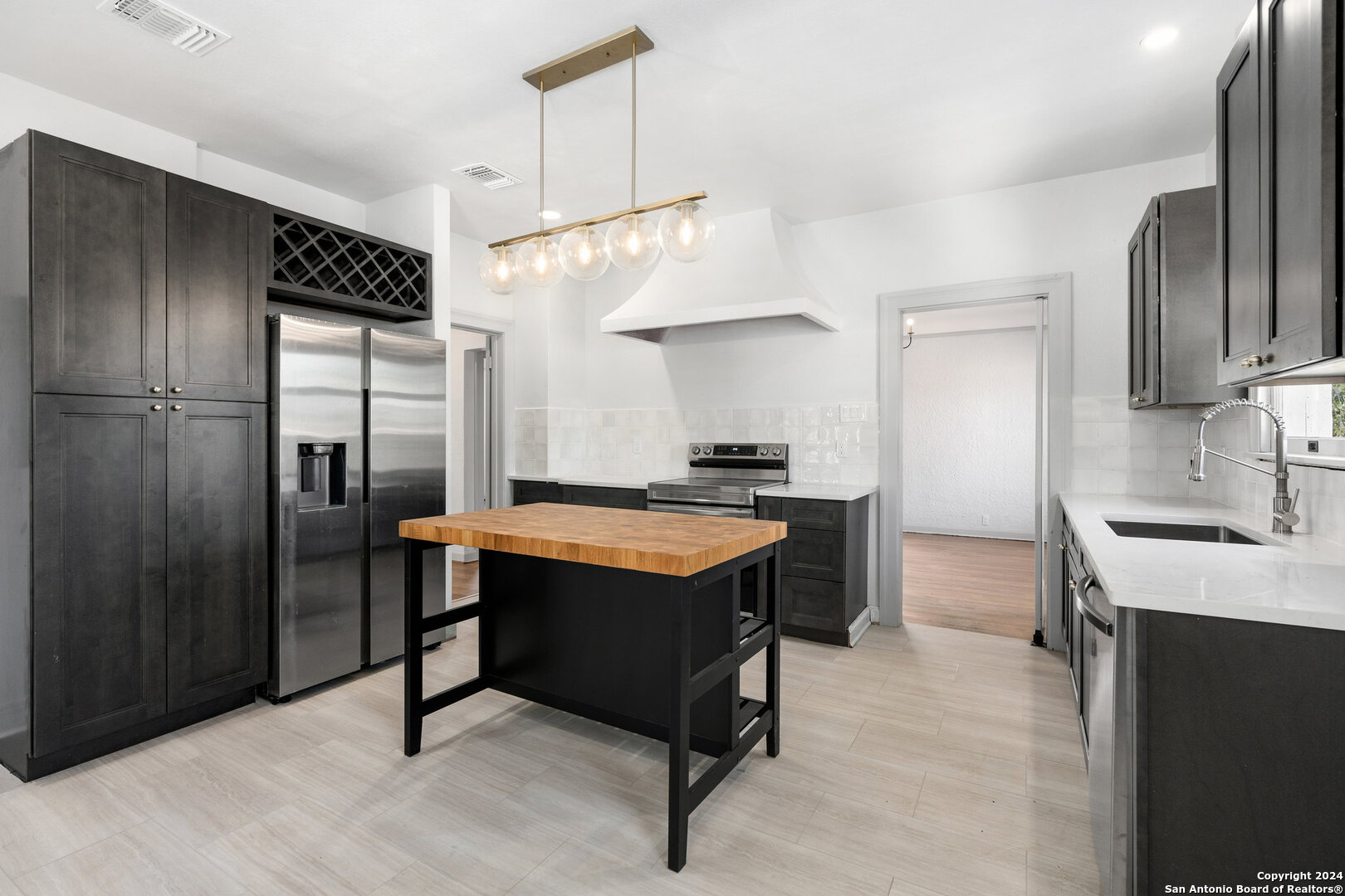 331 W Elsmere Place San Antonio TX 78212
