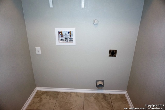 2610 Green Leaf Way San Antonio TX 78244